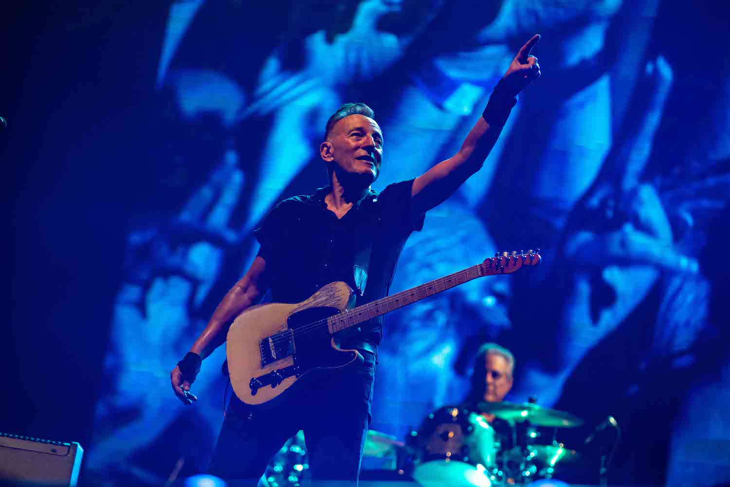 Bruce Springsteen And The E Street Band Kick Off 31-Date European Tour With A Pair Of Three-Hour Barcelona Shows To Over 117,000 Fans
