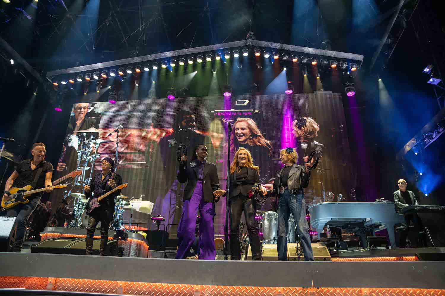 Bruce Springsteen And The E Street Band Kick Off 31-Date European Tour With A Pair Of Three-Hour Barcelona Shows To Over 117,000 Fans