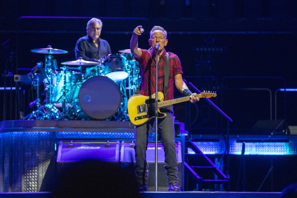 BRUCE SPRINGSTEEN AND THE E STREET BAND DELIVER A BLISTERING 29-SONG RETURN IN PHOENIX, ARIZONA — ‘UNMATCHED BY ANY OTHER OUTFIT ON THE ROAD’ (BILLBOARD)